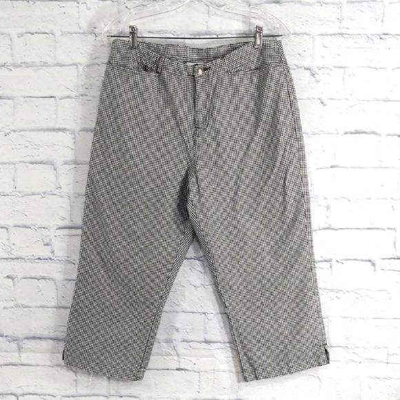 🔵BOGO FREE🔵 First Issue Liz Claiborne Black & White Capri Pants Sz 10 - Picture 1 of 6
